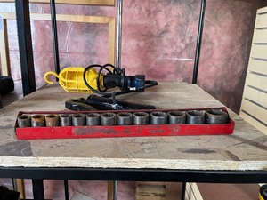 sunnex sockets and trouble light