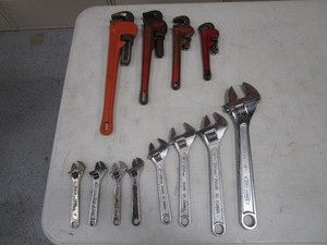 Pipe Wrenches & Crescent Wrenches
