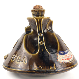 lot 104 image: VINTAGE 1967 RARE VALLO Commemorative Nasa Limited Edition Apollo 11 Wine Bottle Decanter