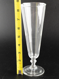 lot 160 image: LIBBEY Georgian 8 38in Pilsner Glass
