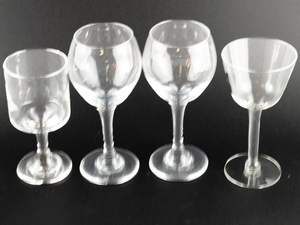 lot 161 image: Group of four Stemmed glasses - different patterns