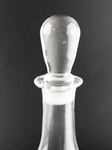 lot 171 image: Wine Decanter & Stopper - Unknown Maker