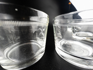 lot 174 image: VINTAGE Set of four Small Bowls with Textured Line