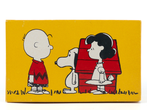lot 219 image: Vintage AVON SNOOPY DOG HOUSE Non Tear Shampoo Figure In Box (Avon, 1969) -Unused