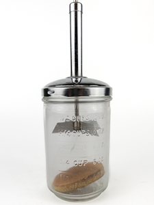 lot 263 image: Vintage Hazel Atlas Glass Food Nut Chopper 5393 - Jar has crack