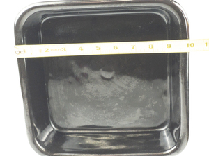 lot 275 image: Treasure Craft 2 34 QT Black Casserole Dish