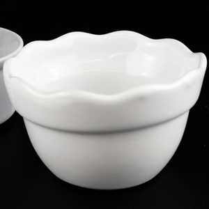 lot 284 image: Group of 7 White Ceramic Dishes