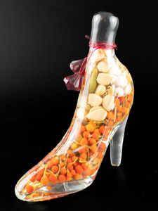 lot 331 image: VINTAGE Shonfeld Oil Vinegar Infused High Heel Decorative Bottle - Large Glass Shoe