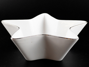 lot 339 image: Star Shaped Bowl Tis the Season