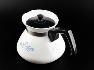 lot 344 image: VINTAGE Corning Ware Blue Cornflower CoffeeTea PotKettle 6 cup P-104