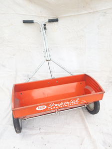 lot 5 image: Vintage Imperial Lawn Spreader C-S-M Central (Model 1664)