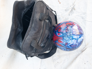 lot 95 image: Storm Bowling bag and TZone Bowling Ball - 11lbs