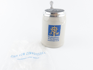lot 186 image: VINTAGE German Lidded Beer Stein, Augustiner Brau Mnchen