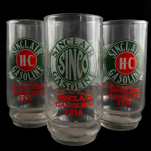 lot 189 image: Group of Three Collectible Sinclair Gasoline 1926 & 1916 Glasses