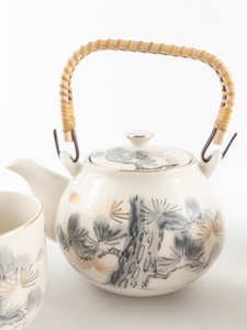 lot 364 image: VINTAGE - Japanese Tea pot and Cup set - 3 pieces