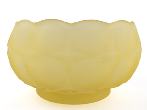 lot 368 image: VINTAGE Frosted Satin Yellow&nbspGlass Scalloped Edge BowlCandy Dish 5 12 Heavy