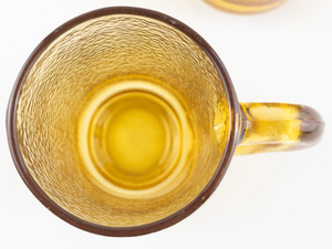 lot 378 image: Set of Six&nbspVintage Pebbled Amber Glass Mugs