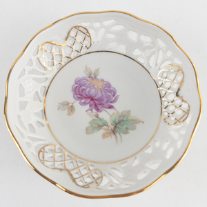 lot 419 image: Vintage - SCHUMAN - BAVARIA Dresden Line-Bouquet (Pierced) Dish 3 78in