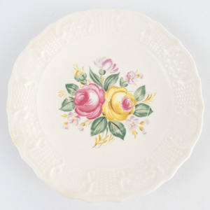 lot 423 image: VINTAGE VOGUE Washington Colonial Saucer