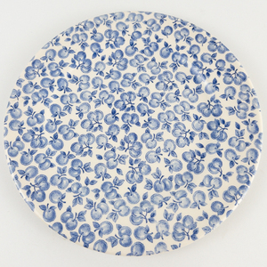 lot 434 image: VINTAGE -&nbspENGLISH IRONSTONE TABLEWARE Blueberry Dinner Plate 9 34in