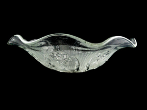 lot 442 image: VINTAGE - JEANNETTE Iris Clear&nbspSalad Bowl 9 12in