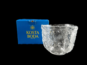 lot 456 image: VINTAGE KOSTA BODA Scandinavian Art Glass Bowl Circa 1980s Design by Kjell Engman #58112 - Original Box 