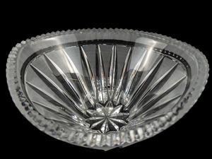 lot 460 image: VINTAGE 1970s Russian (USSR) Hand Cut Glass Lead Crystal Bowl - Heavy