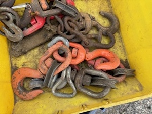 lot 31 image: Hooks and Clevises