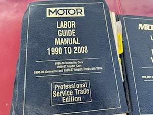 lot 32 image: Motor Labor Guides (1981-2011)