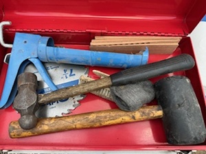 lot 37 image: Red Toolbox and Contents