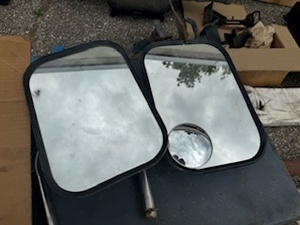 lot 63 image: Pair of Towing Mirrors with Attachment Parts