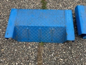 lot 64 image: Pair of Towing Wheel Stops (Blue)