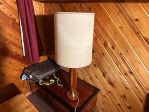 lot 7 image: Set of 2 bed side lamps