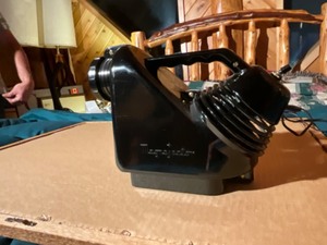 lot 20 image: projector- missing bulb