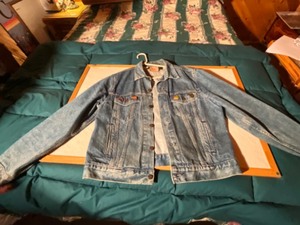 lot 50 image: vintage denim levi jacket