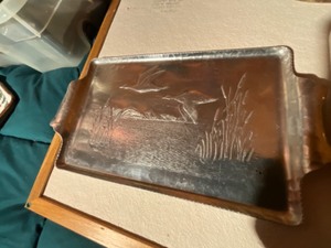 lot 86 image: Platters & dcor