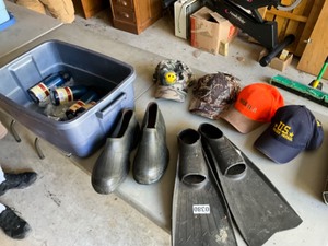 lot 380 image: assorted lotp-hats, flippers,water cannisters, wet shoes