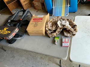 lot 394 image: deer stand and assorted accessories