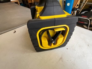 lot 437 image: jump pack with air compressor