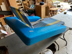 lot 469 image: floating lounge chair