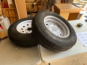 lot 474 image: trailer tires