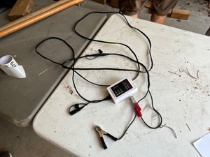 lot 475 image: battery minder battery maintainer