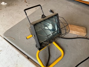 lot 489 image: shop light