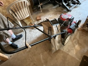 lot 501 image: craftsmen pushmower