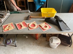 lot 510 image: LL bean axe & contents