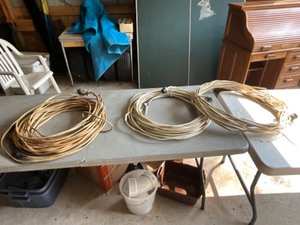 lot 520 image: lot of extension cords