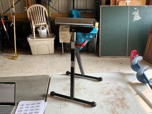 lot 545 image: roller support stand
