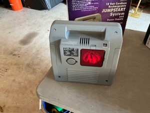 lot 559 image: power jumper 12v jump pack