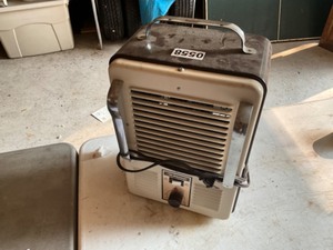 lot 558 image: plug in heater