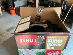 lot 560 image: electric leaf blower